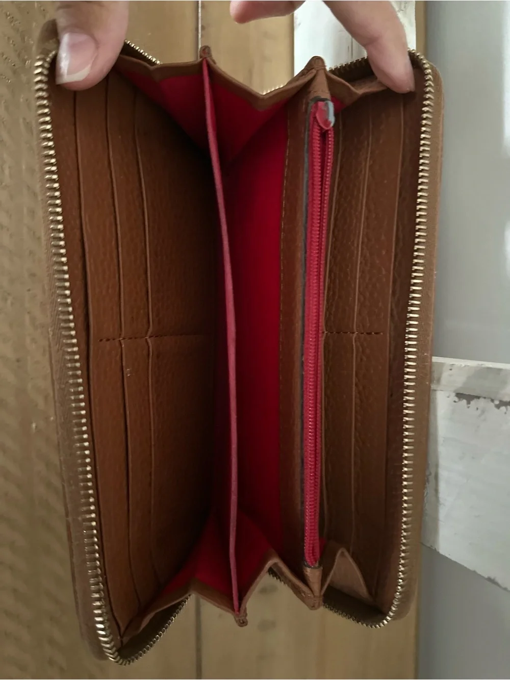 Dooney & Bourke Pebble Leather Zip Wallet in Brown